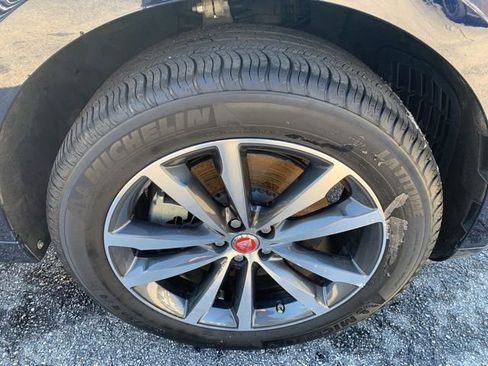 Used 2021 Jaguar F-PACE R-Dynamic S image 45