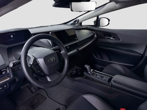 Used 2024 Toyota Prius Limited w/ Limited Premium Package image 9