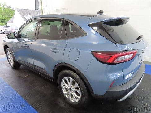 Used 2025 Ford Escape Active AWD/4WD image 10