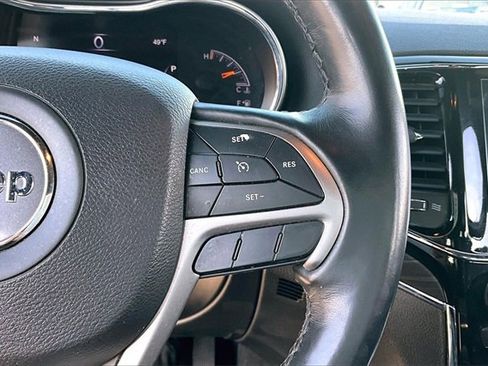 Used 2019 Jeep Grand Cherokee Limited w/ Trailer Tow Group IV image 12