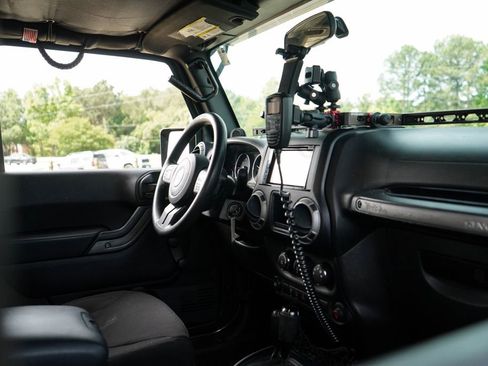 Used 2014 Jeep Wrangler Sport AWD/4WD image 10