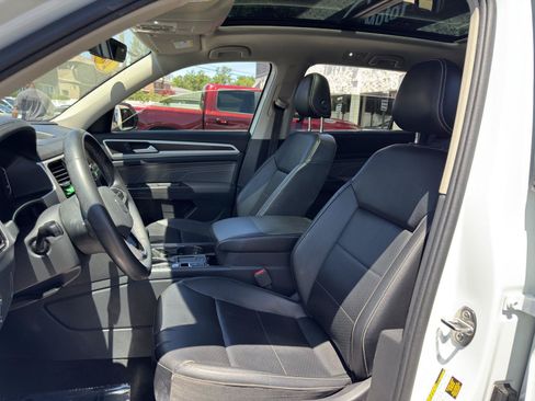 Used 2022 Volkswagen Atlas SE w/ Panoramic Sunroof Package FWD image 23