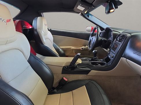 Used 2012 Chevrolet Corvette Base w/ 3LT Preferred Equipment Group image 15