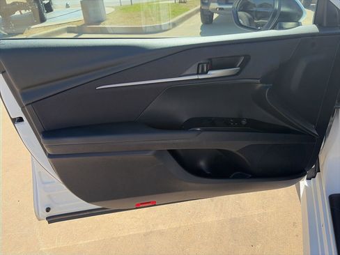 Used 2025 Toyota Camry LE FWD image 12
