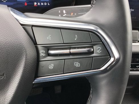 Used 2025 Chevrolet Equinox LT w/ Convenience Package II image 20