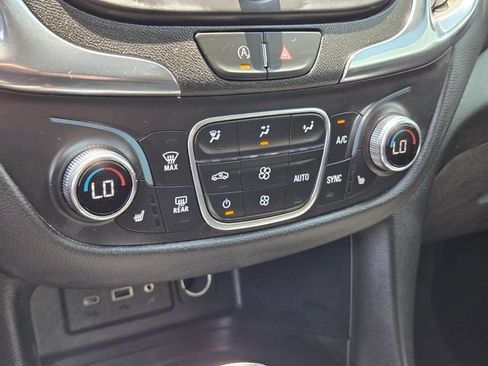 Certified 2023 Chevrolet Equinox LT FWD image 22