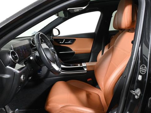 Used 2023 Mercedes-Benz C 300 4MATIC Sedan image 3