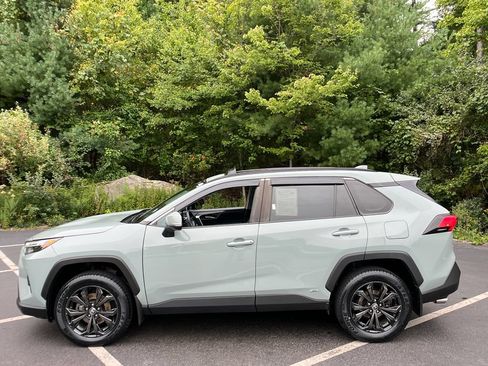 Used 2023 Toyota RAV4 XLE Premium AWD/4WD image 2