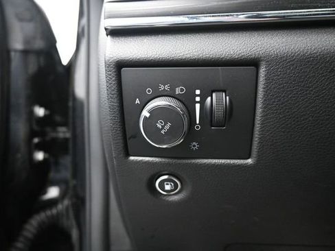 Used 2020 Jeep Grand Cherokee Limited AWD/4WD image 15