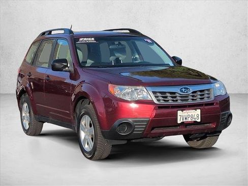 Used 2011 Subaru Forester 2.5X w/ Alloy Wheel Value Pkg image 3