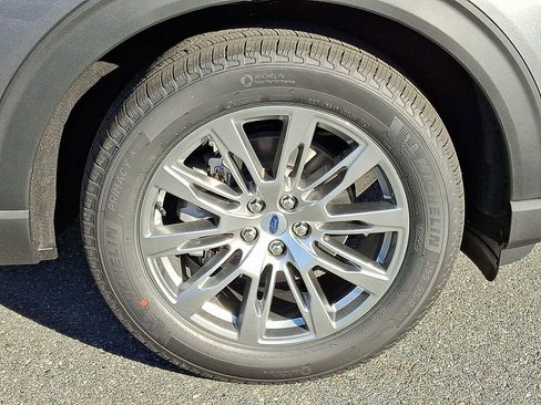 New 2026 Ford Explorer Active w/ Active Comfort Package image 5