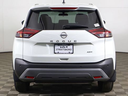 Used 2023 Nissan Rogue S AWD/4WD image 9