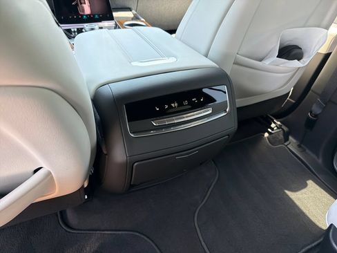 Certified 2025 Cadillac Escalade Sport Platinum AWD/4WD image 33