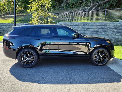 Used 2026 Land Rover Range Rover Velar S image 11