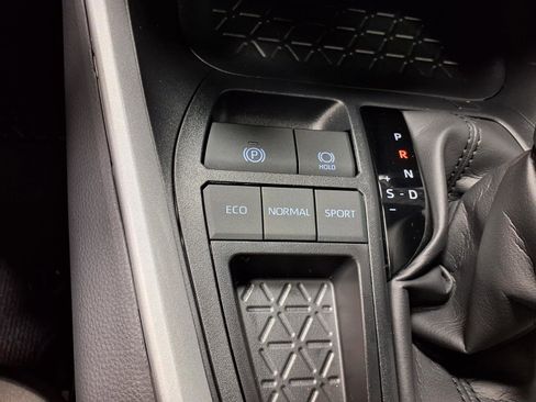 New 2025 Toyota RAV4 XLE image 18