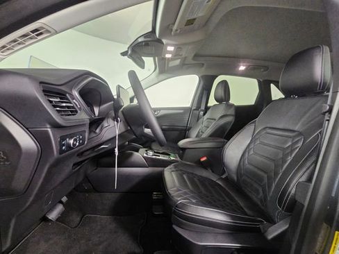 Used 2024 Ford Escape SE w/ PHEV Premium Package image 21