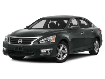 Used 2015 Nissan Altima 2.5 SV w/ Convenience Package