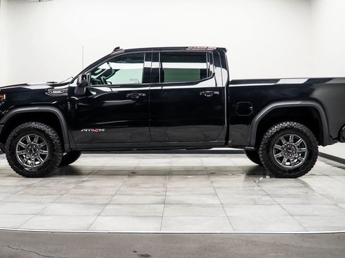 Used 2024 GMC Sierra 1500 AT4X image 10