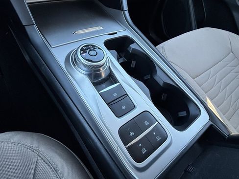 Used 2020 Ford Explorer XLT image 25