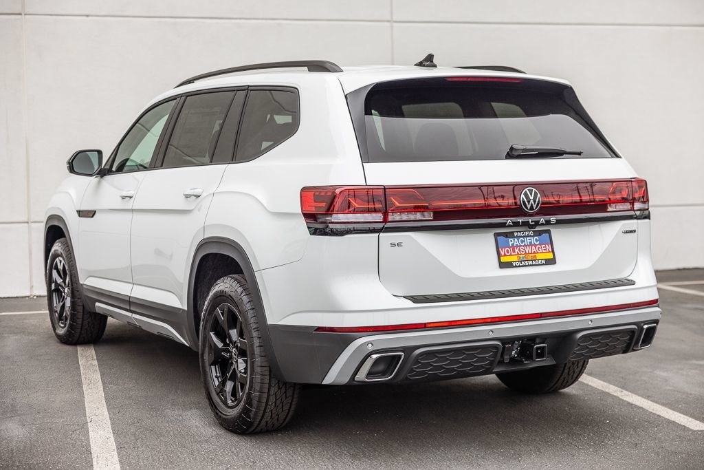 New 2026 Volkswagen Atlas Peak Edition AWD/4WD image 4