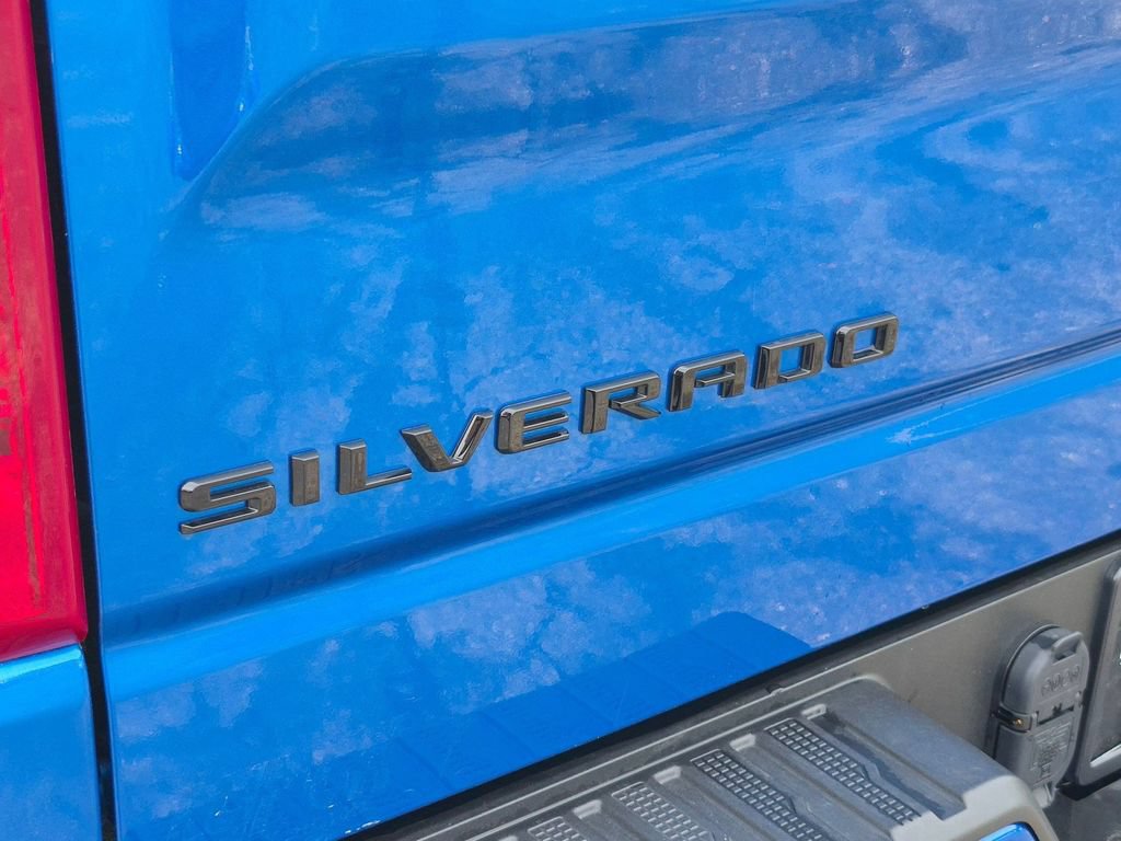 Used 2024 Chevrolet Silverado 1500 Custom w/ Turbomax Blackout Package AWD/4WD image 31