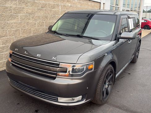 Used 2018 Ford Flex Limited w/ Equipment Group 303A AWD/4WD image 42