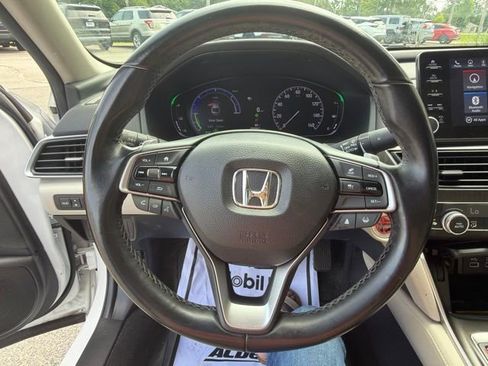 Used 2021 Honda Accord Touring image 9