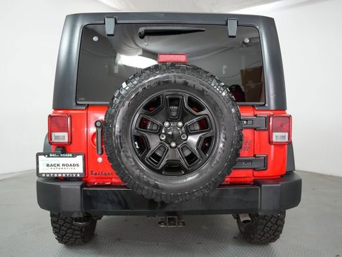 Used 2016 Jeep Wrangler Sport image 8