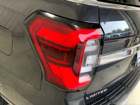 Used 2024 Ford Expedition Max Limited image 29