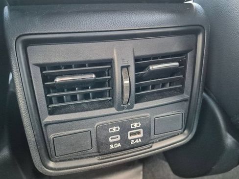 Used 2025 Subaru Forester Premium AWD/4WD image 21