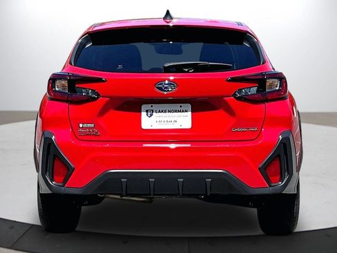 Used 2024 Subaru Crosstrek 2.0i AWD/4WD image 8