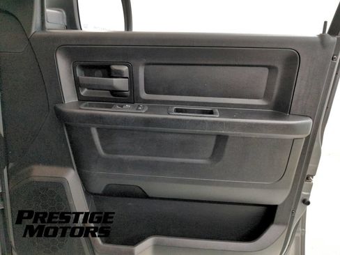 Used 2022 RAM 1500 Express w/ Ceramic Grey Express Package AWD/4WD image 25