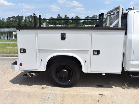Used 2022 Ford F350 XL RWD image 4