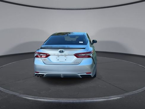 Used 2024 Toyota Camry XSE FWD image 7