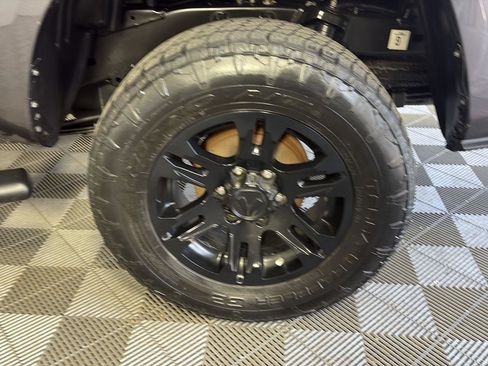 Used 2022 Toyota Tacoma SR AWD/4WD image 16