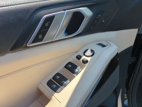 Used 2021 BMW X5 xDrive40i w/ Premium Package image 15