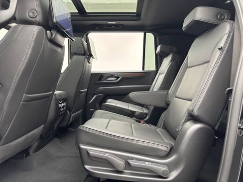 New 2026 GMC Yukon XL Denali w/ Denali Reserve Package AWD/4WD image 47