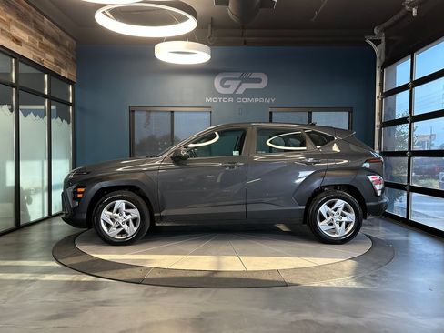Used 2024 Hyundai Kona SE FWD image 6