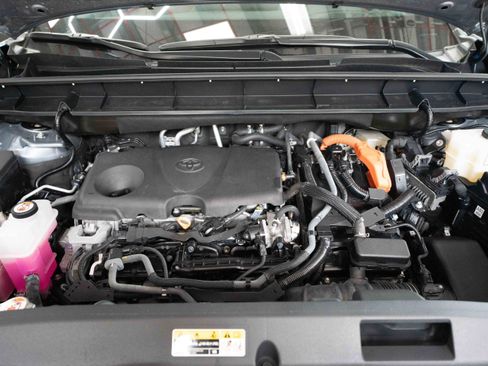 Used 2023 Toyota Highlander Platinum AWD/4WD image 32