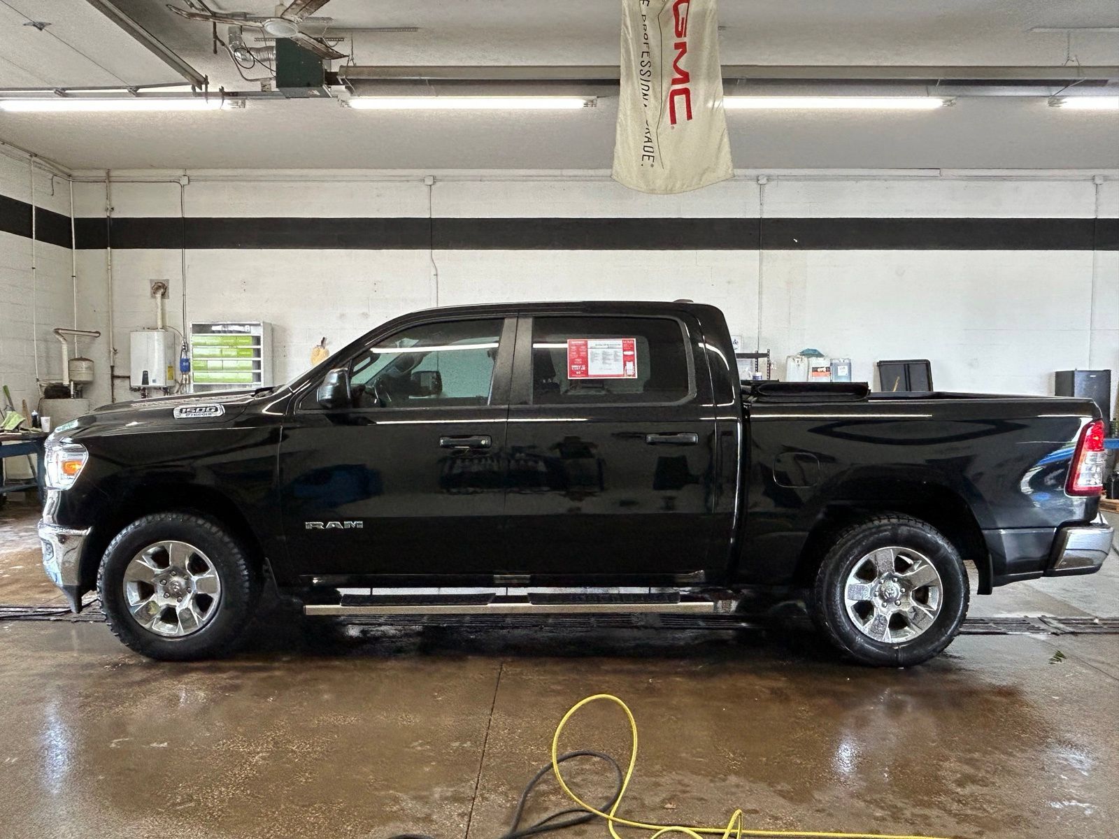 Used 2023 RAM 1500 Big Horn AWD/4WD image 3