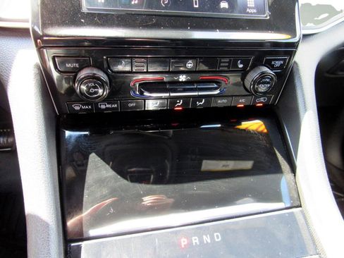 Used 2024 Jeep Grand Cherokee L Altitude image 26