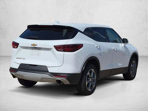Used 2025 Chevrolet Blazer LT AWD/4WD image 5