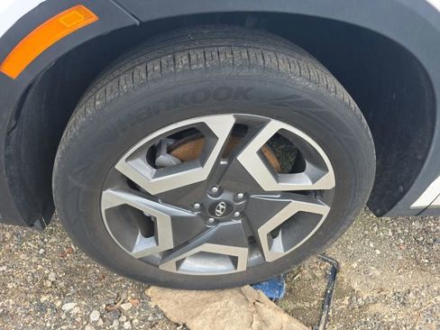 Used 2023 Hyundai Palisade Limited image 3