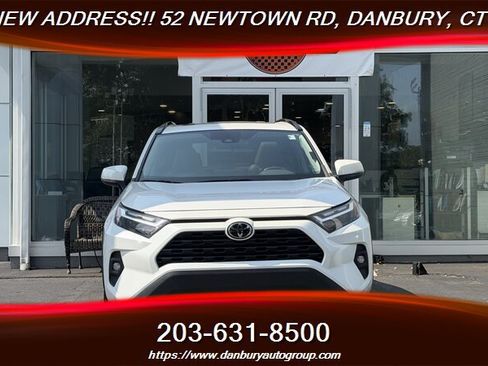 Used 2022 Toyota RAV4 XLE Premium FWD image 8