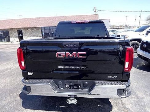 Used 2025 GMC Sierra 1500 SLT AWD/4WD image 4
