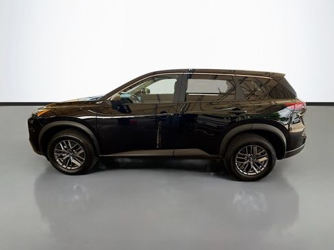 Used 2024 Nissan Rogue S AWD/4WD image 2