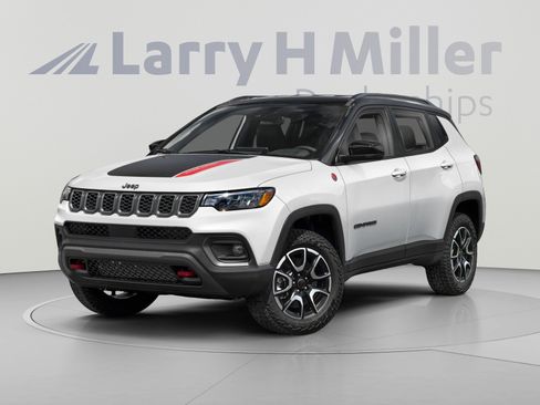 Used 2024 Jeep Compass Trailhawk AWD/4WD image 1