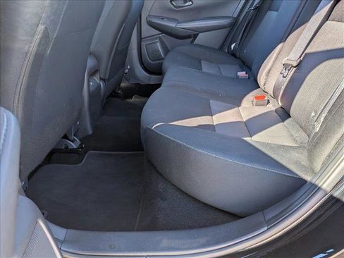 Used 2024 Nissan Sentra SV image 18