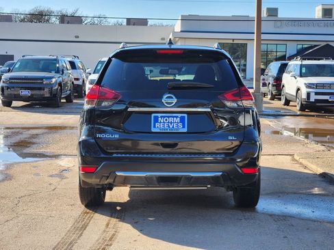 Used 2018 Nissan Rogue SL image 6