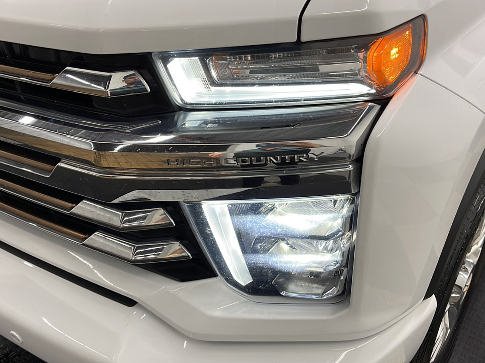 Used 2023 Chevrolet Silverado 3500 High Country w/ Safety Package II AWD/4WD image 26